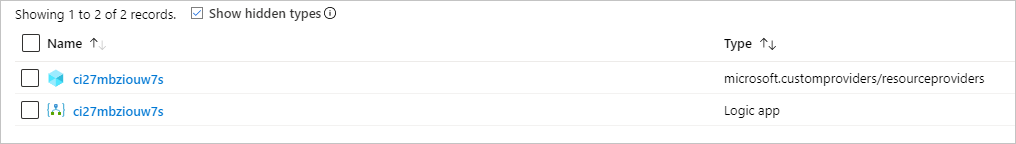 Schermopname van de resourcegroep in Azure Portal met Verborgen typen weergeven geselecteerd, met de implementatie van de aangepaste resourceprovider.