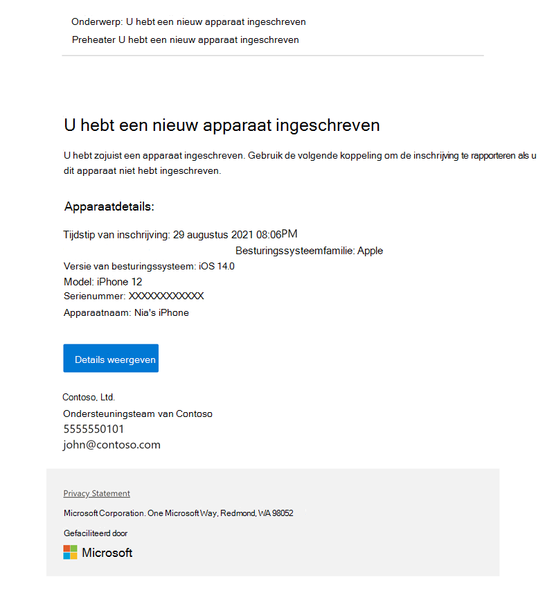 Voorbeeldafbeelding van een inschrijvingsmelding die is geconfigureerd in Intune, waarin de ontvanger wordt geïnformeerd dat een apparaat met de naam *Nia's iPhone' is ingeschreven, en bevat HTML-elementen zoals vetgedrukt lettertype en een hyperlink, apparaatdetails, contactgegevens en privacyverklaring.
