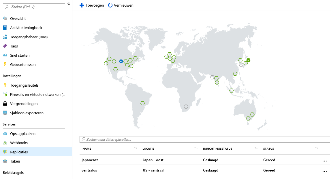 Schermopname van de wereldkaart van Azure Container Registry met gerepliceerde en beschikbare locaties.