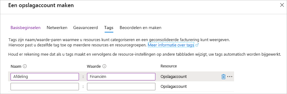 Schermopname van Azure Portal met een nieuwe tag Afdeling die tijdens het maken moet worden toegevoegd.