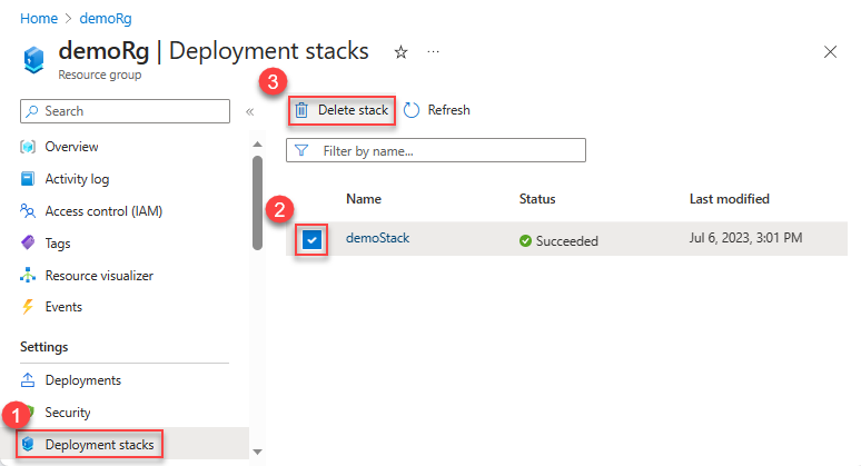 Zrzut ekranu przedstawiający usuwanie stosów wdrożenia w zakresie grupy zasobów.