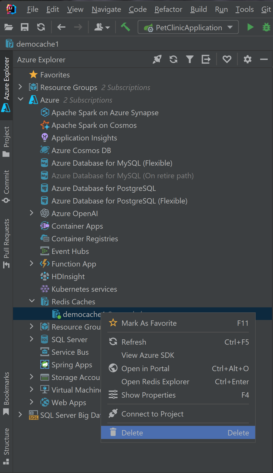 menu kontekstowe Azure Explorer, aby usunąć pamięć podręczną Redis