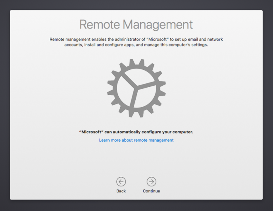 Zrzut ekranu przedstawiający ekran zdalnego zarządzania asystentem konfiguracji urządzenia z systemem macOS z tekstem objaśniającym zdalne zarządzanie i linkiem do dokumentacji, aby uzyskać więcej informacji. Zostanie również wyświetlony przycisk Wstecz i przycisk Kontynuuj.