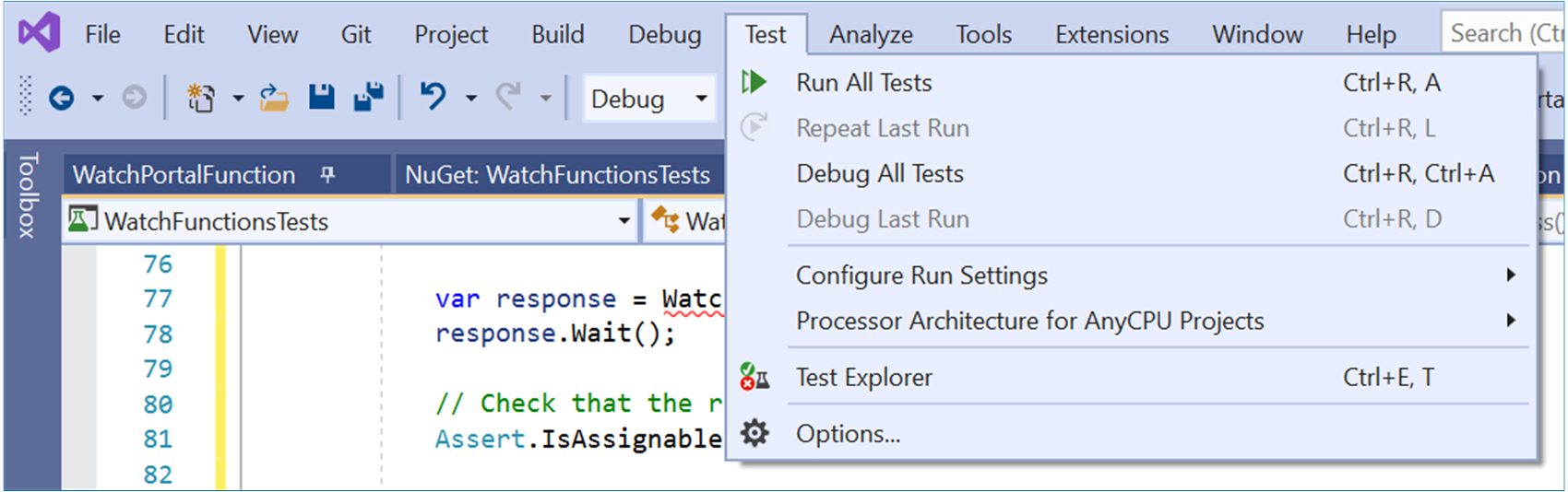 Zrzut ekranu przedstawiający menu Test w programie Visual Studio. Użytkownik wybrał pozycję Uruchom —> wszystkie testy.