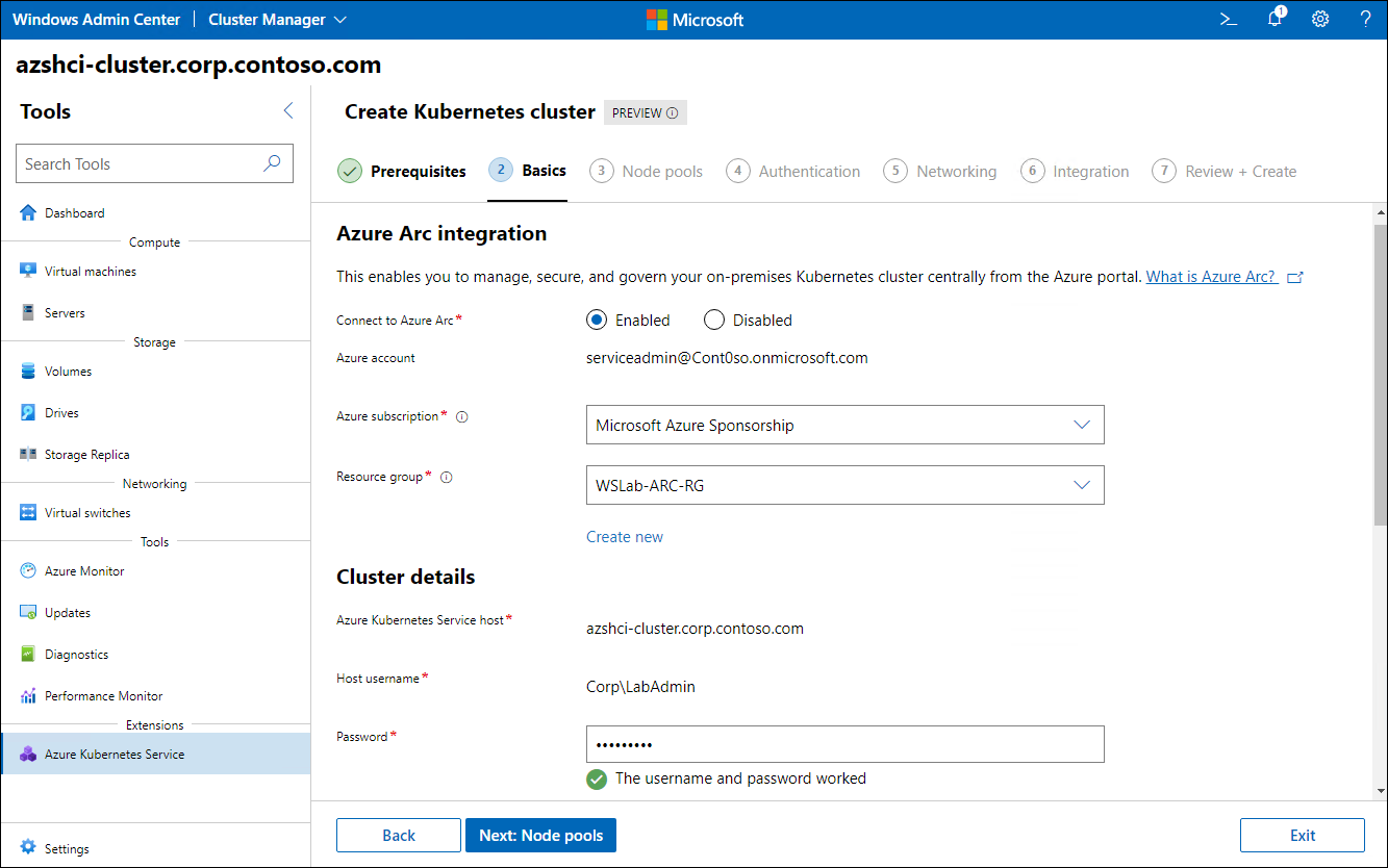 Zrzut ekranu przedstawia ustawienia integracji usługi Azure Arc krok Podstawy kreatora tworzenia klastra Kubernetes w Centrum administracyjnym systemu Windows.