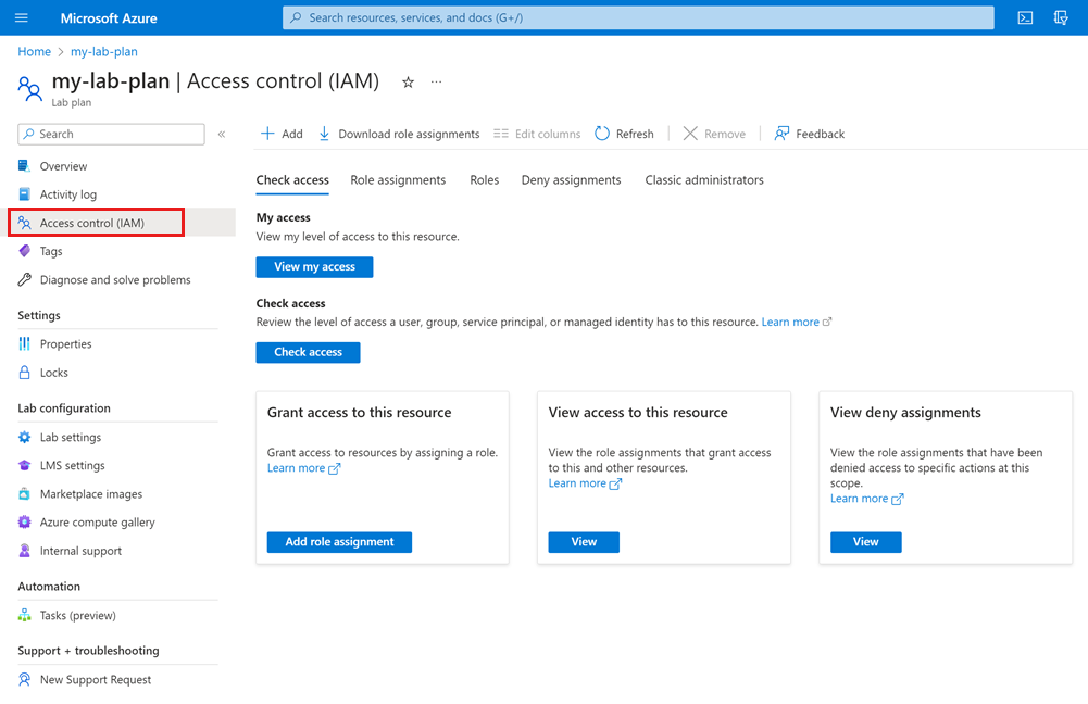 Captura de tela que mostra a página Controle de Acesso no portal do Azure para gerenciar atribuições de função.