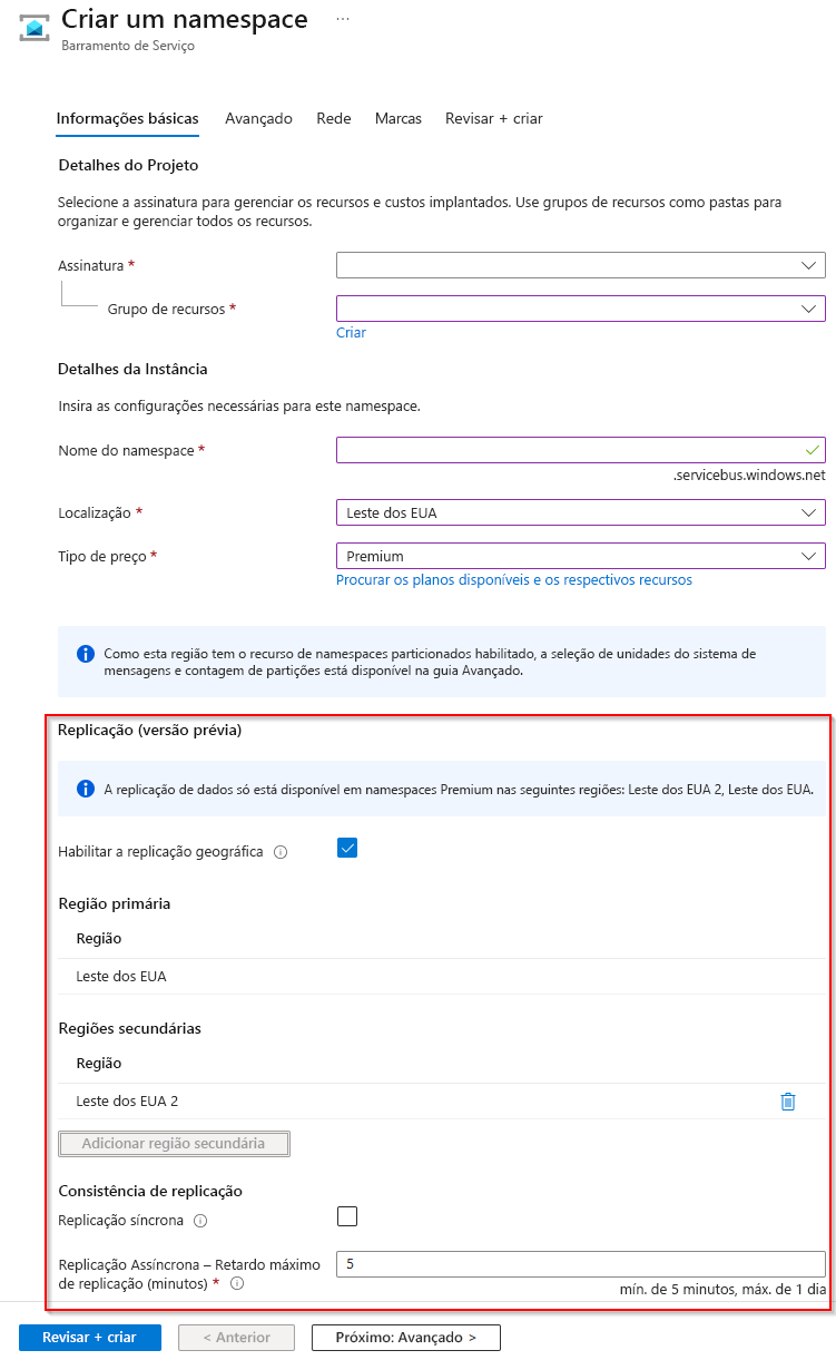 Captura de tela mostrando a experiência Criar Namespace com a replicação geográfica habilitada.