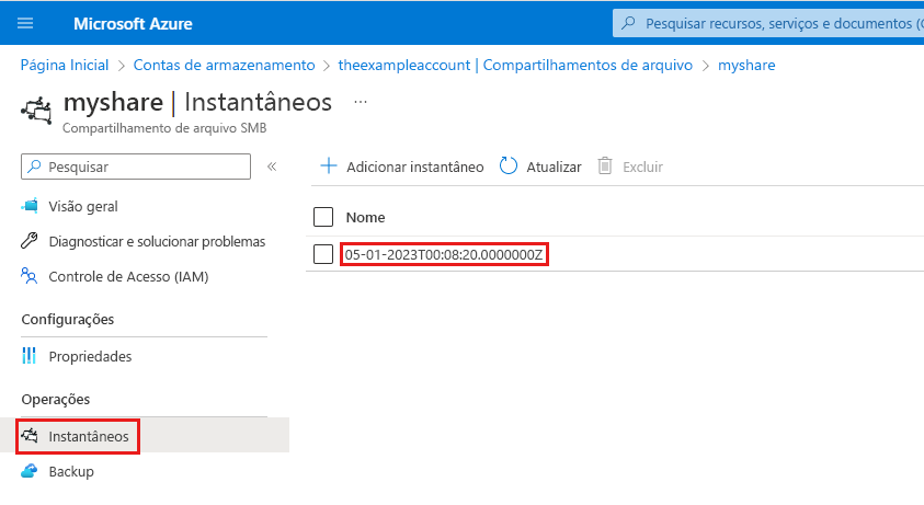 Captura de tela que mostra como localizar um nome de instantâneo de compartilhamento de arquivo e um carimbo de data/hora no portal do Azure.