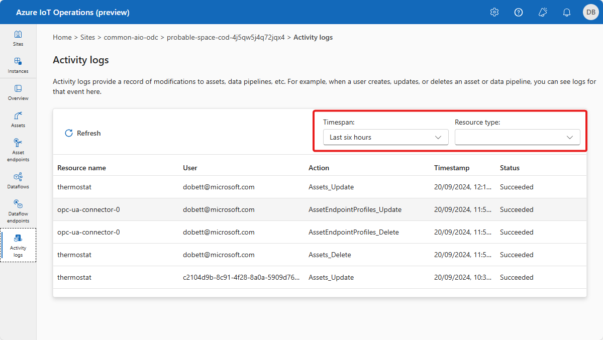 Uma captura de tela que mostra os logs de atividade de uma instância na experiência de operações.