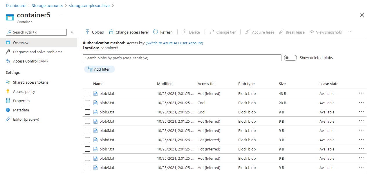 Captura de tela que mostra os blobs com a camada de acesso padrão no portal do Azure.