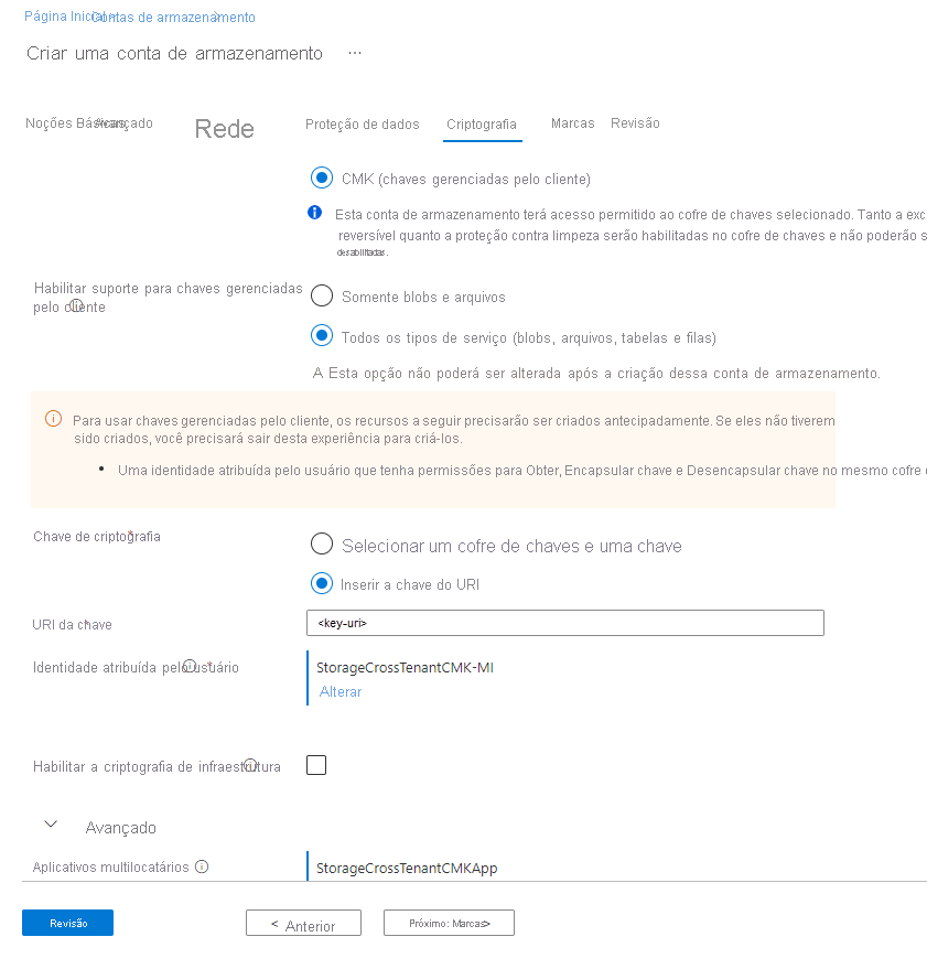 Captura de tela mostrando como configurar as chaves gerenciadas pelo cliente entre locatários em uma nova conta de armazenamento no portal do Azure.