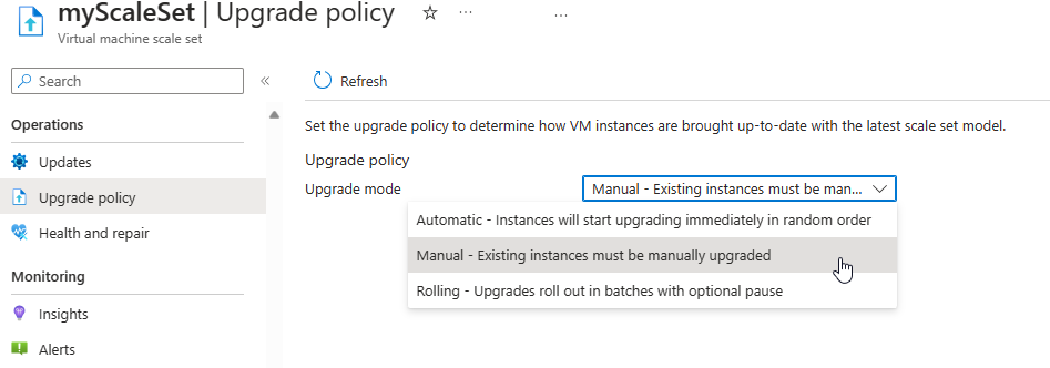 Captura de tela mostrando a alteração do modo de política de atualização e a habilitação do MaxSurge no portal do Azure.