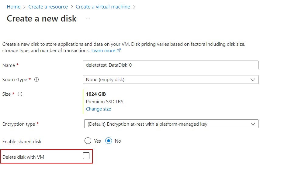 Captura de tela mostrando uma caixa de seleção de escolha para excluir o disco de dados quando a VM for excluída.