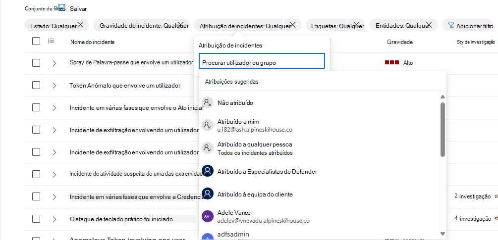 Captura de ecrã a mostrar como ver incidentes atribuídos a um proprietário na página da fila de incidentes no portal do Microsoft Defender.