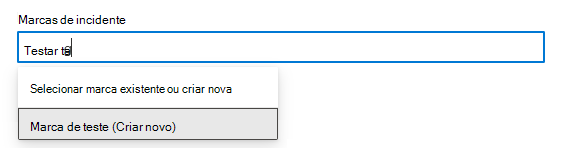 Captura de ecrã a mostrar como selecionar uma etiqueta a aplicar a um incidente no painel Gerir incidentes.