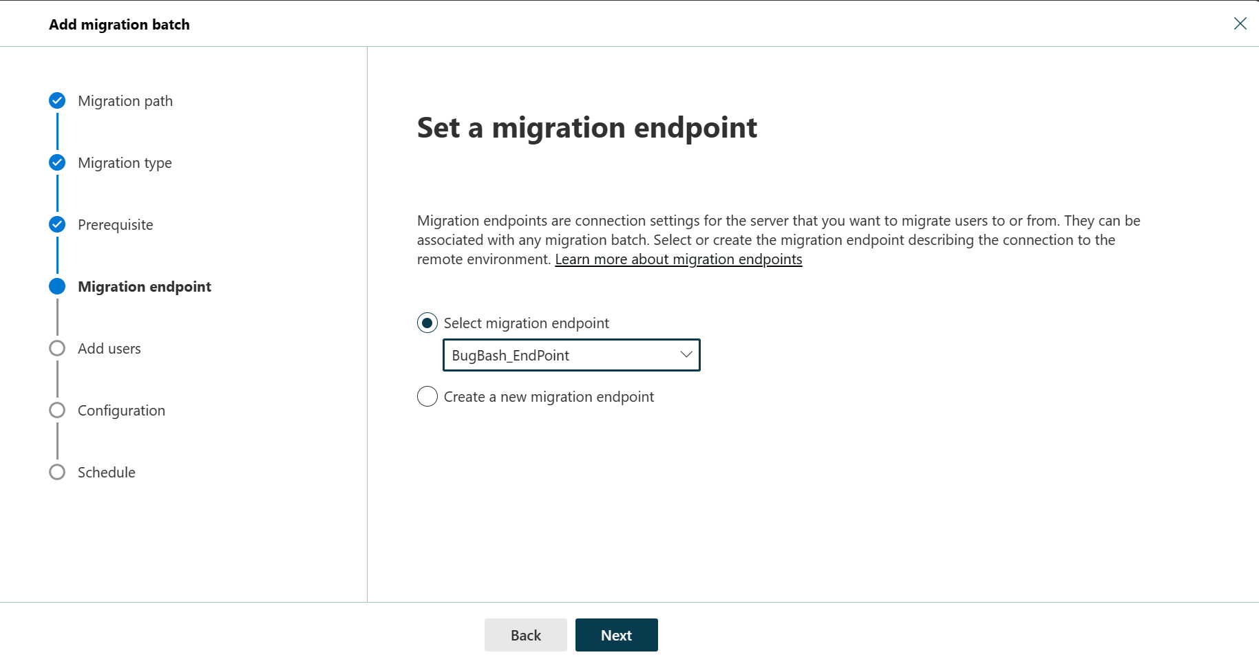 Captura de ecrã da caixa de diálogo Definir ponto final de migração onde o utilizador pode selecionar o ponto final de migração ou criar um novo ponto final de migração, com a opção selecionar ponto final de migração selecionada.