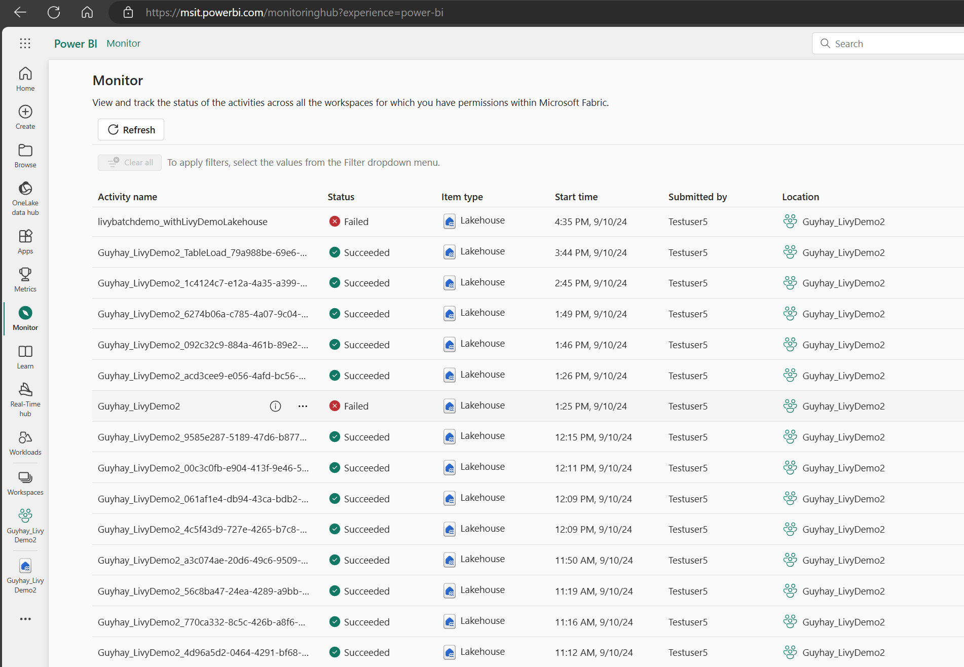 Captura de tela mostrando envios anteriores da API Livy no hub de Monitoramento.