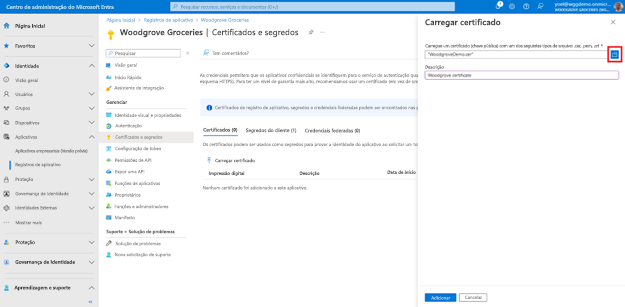 Captura de tela do painel Carregar certificado aberto à direita com o ícone de upload realçado para carregar o certificado.