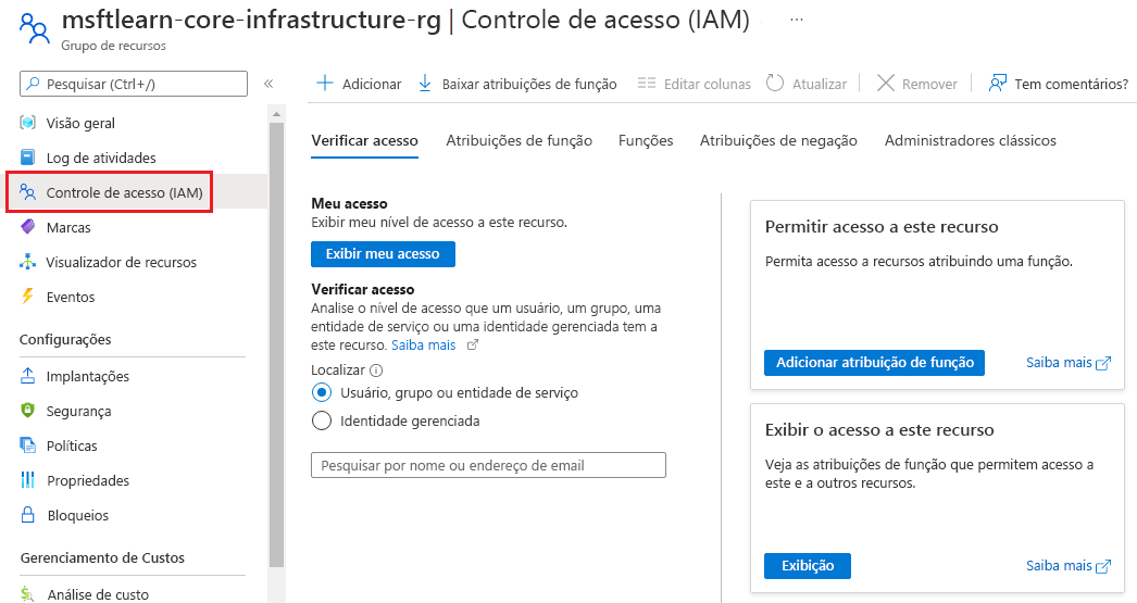 Captura de tela do painel de Controle de acesso do portal do Azure – Atribuição de função, mostrando um operador de backup e funções de leitor de cobrança atribuídas a diferentes usuários.