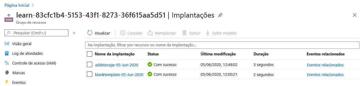 Captura de tela da interface do portal do Microsoft Azure para as implantações com as duas implantações listadas e os status Bem-sucedido.