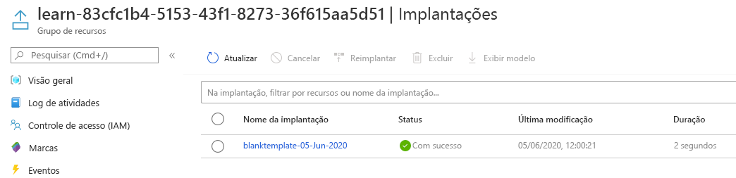 Interface do portal do Azure para as implantações com a implantação em questão listada e um status de êxito.