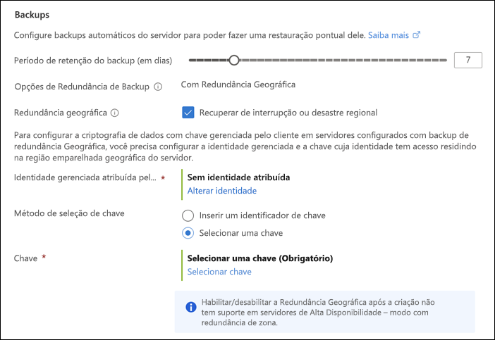 Captura de tela das seções de Alta disponibilidade e Backups da página de implantação do Servidor Flexível do portal de Computação + Armazenamento do Azure.