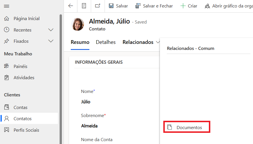 Captura de tela do acesso a materiais armazenados em uma pasta de documentos do SharePoint.