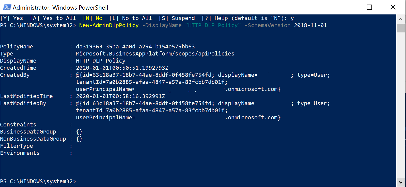 Captura de tela dos resultados do PowerShell que mostra PolicyName, Type, DisplayName, CreatedTime, CreatedBy e outros atributos.