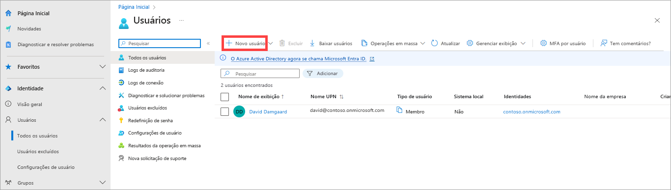 Captura de tela mostrando o botão Novo Usuário realçado no Centro de administração do Microsoft Entra.