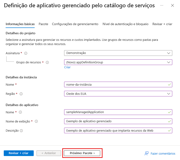 Captura de tela da guia Noções básicas no formulário para criar uma definição de catálogo de serviços. 