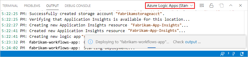 A captura de tela mostra a janela Saída com os Aplicativos Lógicos do Azure selecionados na lista da barra de ferramentas, juntamente com o progresso e os status da implantação.