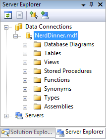 Captura de tela da árvore de navegação Explorer servidor. As conexões de dados são expandidas e o ponto m d f do Nerd Dinner está realçado.