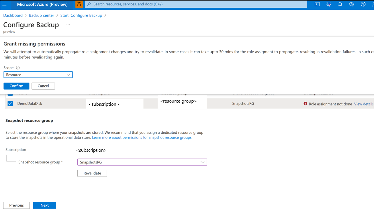 Captura de ecrã a mostrar a opção de fornecer consentimento à Cópia de Segurança do Azure para atribuição automática de funções.