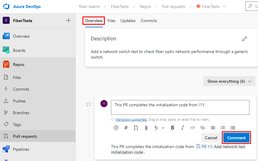 Captura de ecrã de uma caixa de comentários no separador Descrição Geral de um Azure Repos P R.