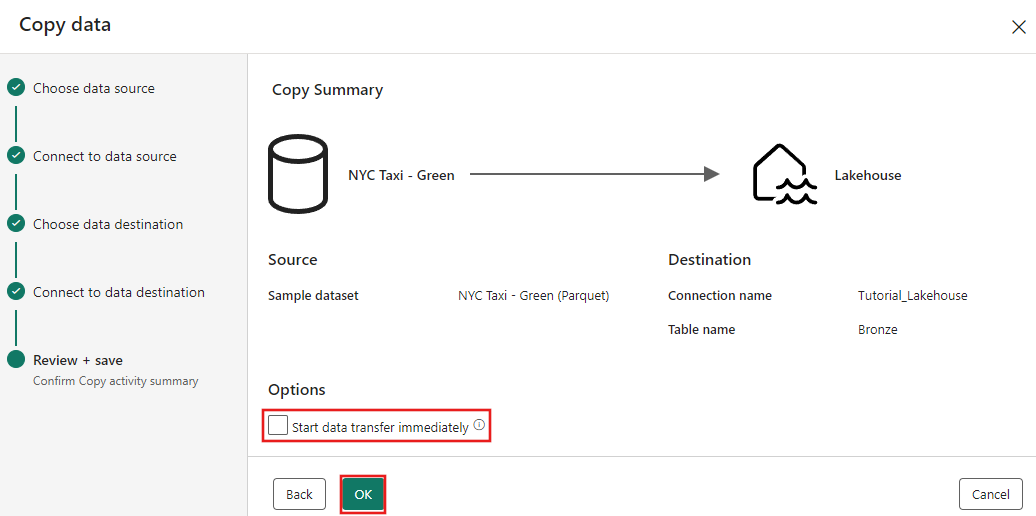 Captura de ecrã a mostrar o assistente de cópia de dados na página Rever + guardar.