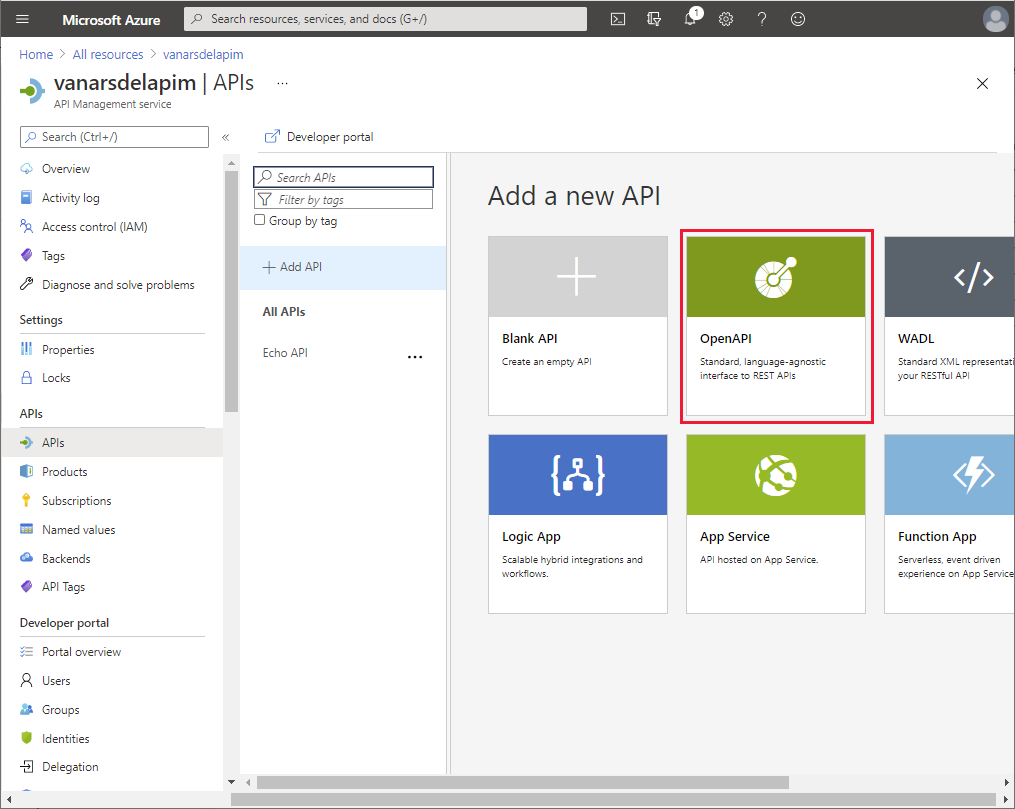 Página Serviço de Gestão de API. Selecione OpenAPI.