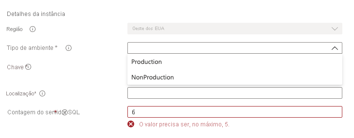 Captura de ecrã que mostra a interface do portal do Azure para inserir valores de parâmetro para uma implementação de especificação de modelo.