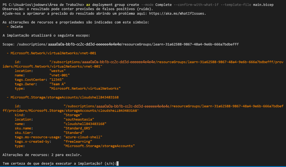 Captura de tela da CLI do Azure mostrando a saída da operação de confirmação de implantação.