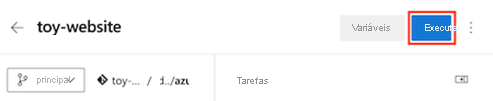 Captura de ecrã do Azure DevOps que mostra o pipeline, com o botão Executar realçado.