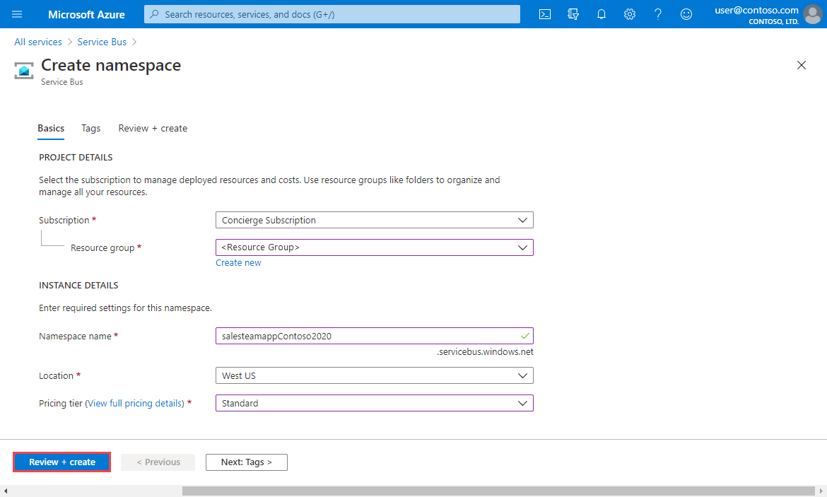 Captura de tela do painel Criar namespace mostrando a validação aprovada e com o botão Revisar mais criar realçado.