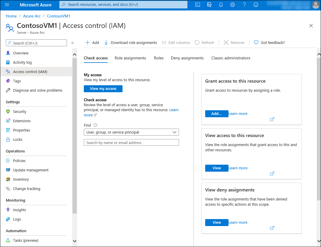 Captura de ecrã da página de controlo de acesso (IAM) no portal do Azure para a VM selecionada: ContosoVM1. O painel de detalhes exibe várias guias: Verificar acesso (selecionado), Atribuições de função, Negar atribuições, Administradores clássicos e Funções.