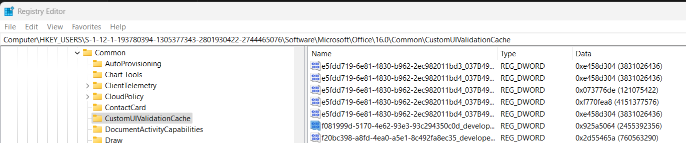 Реестр Windows для раздела с именем Computer\HKEY_USERS\SID\Software\Microsoft\Office\16.0\Common\CustomUIValidationCache**, где SID — это идентификатор безопасности пользователя.