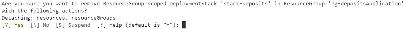 Снимок экрана: подтверждение командной строки для удаления стека развертывания с помощью Azure PowerShell.