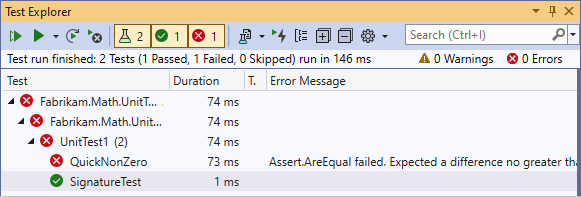 Skärmbild av Test Explorer med ett misslyckat test.