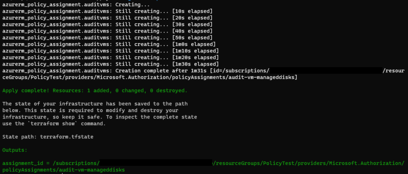 Skärmbild av körningen av kommandot terraform apply och den resulterande resursen.