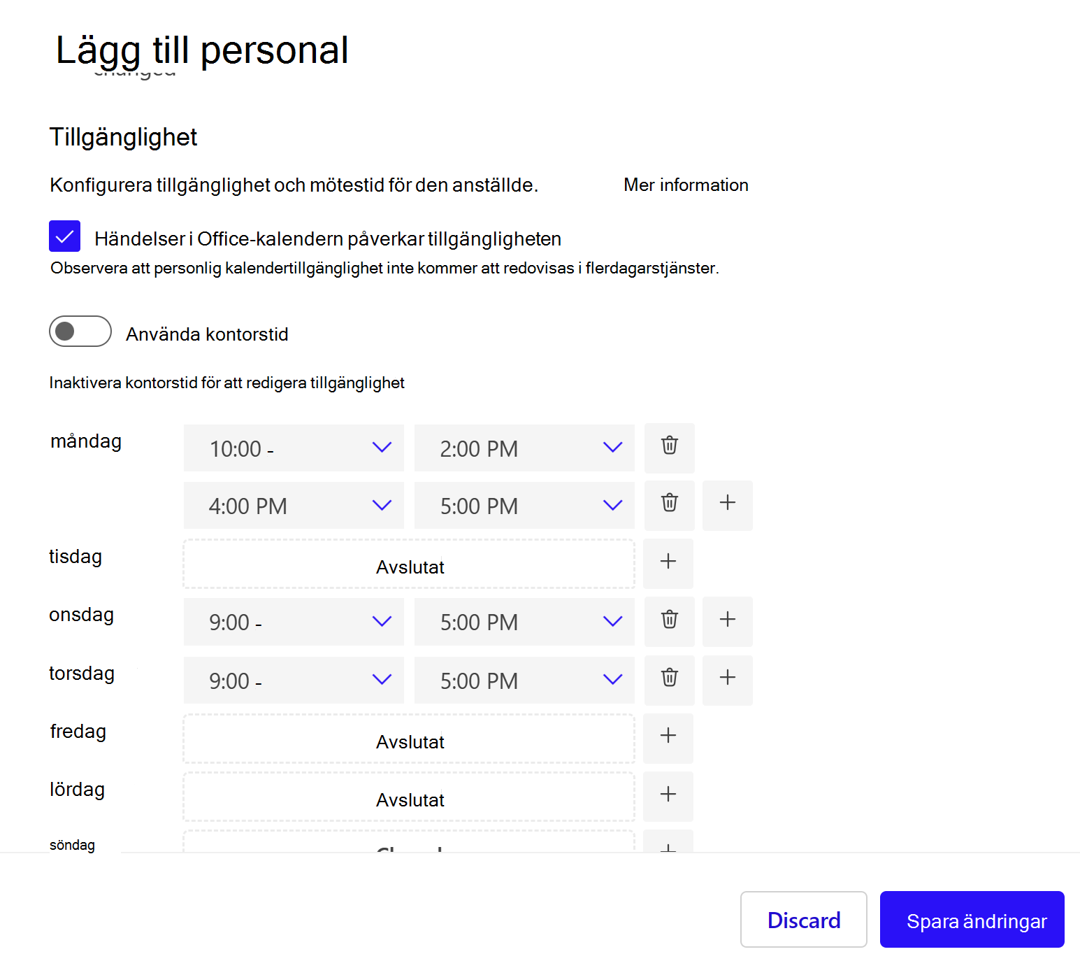 Skärmbild som visar anpassade personaltimmar i Bookings.