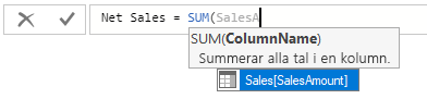 Skärmbild av att välja SalesAmount för SUM-formeln.