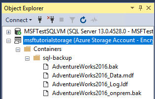 Skärmbild från Object Explorer i SSMS som visar datafilerna i containern i Azure under en SQL Server-instanspost.