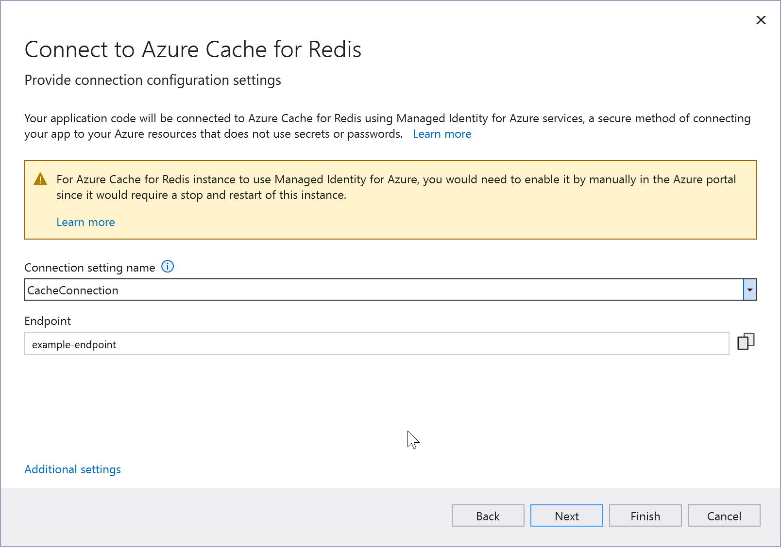 Skärmbild av sidan med anslutningsinformation för Azure Cache for Redis. Nästa är markerat.