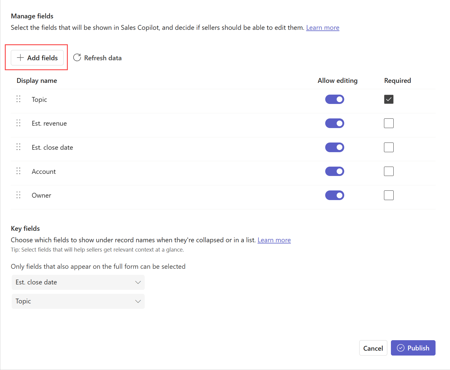 ภาพหน้าจอแสดงวิธีเพิ่มฟิลด์ลงในเรกคอร์ด CRM ใน Copilot สำหรับฝ่ายขาย